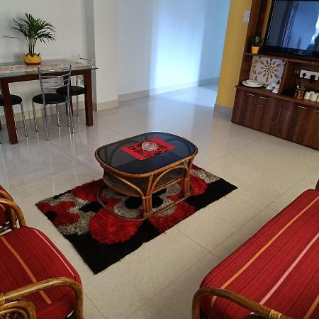 Mi Casa Homestay Гувахати Экстерьер фото
