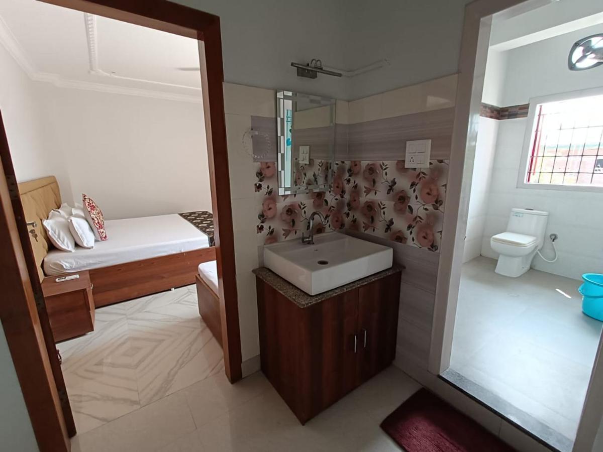 Mi Casa Homestay Гувахати Экстерьер фото