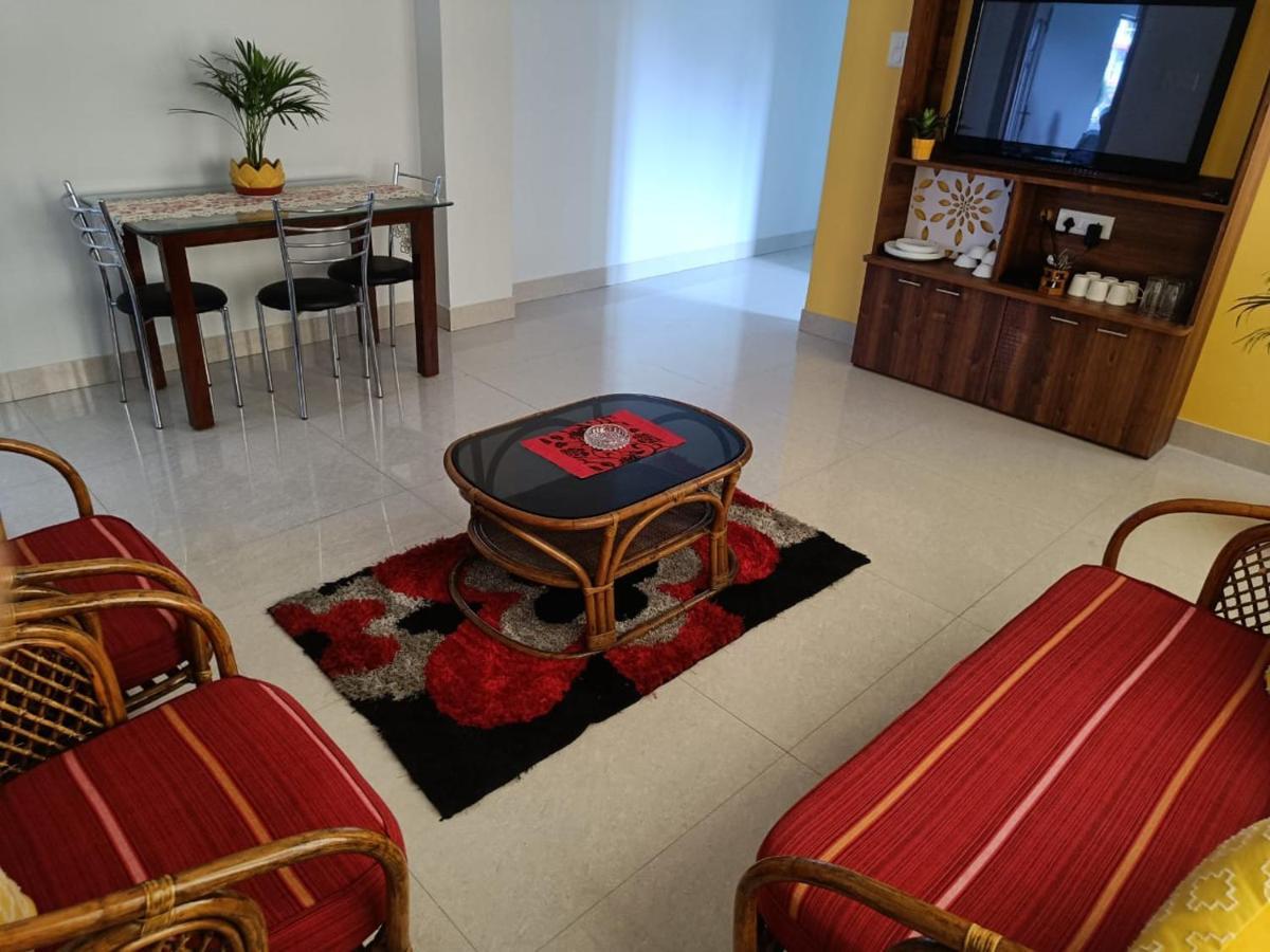 Mi Casa Homestay Гувахати Экстерьер фото